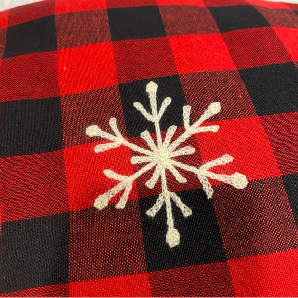 Christmas Tree Skirt with Table Throw - Picture 10 of 10